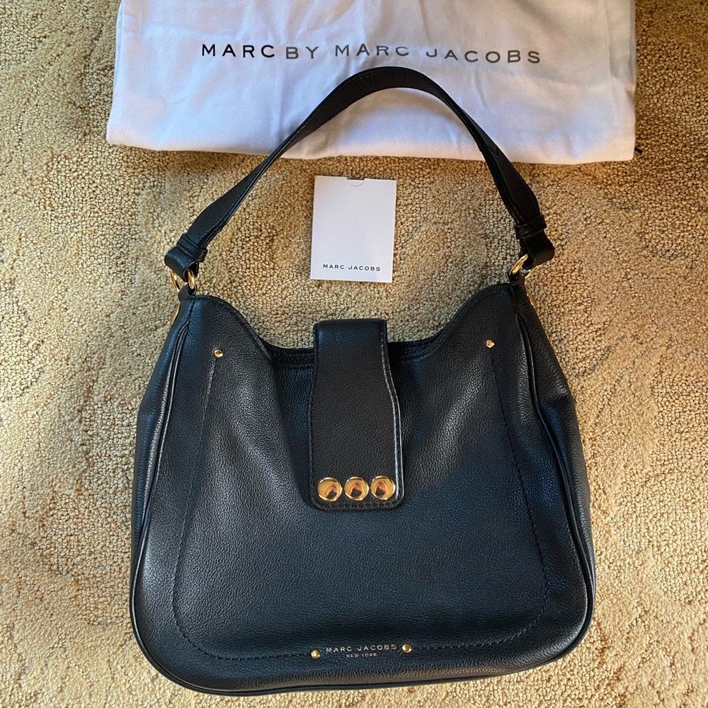 Marc jacob black color leather shoulder bag